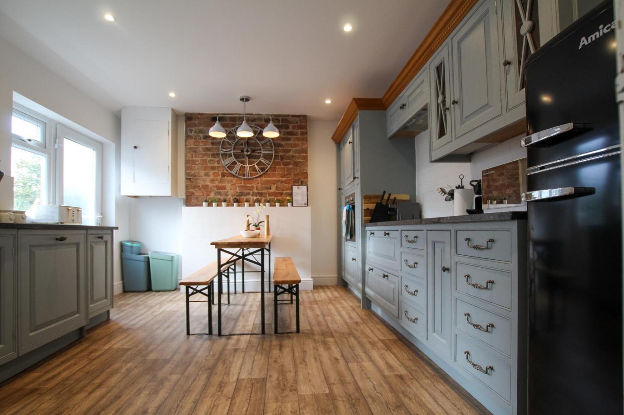 Fairways View - Spacious Apartment - Sleeps 6 - Lovely Views - By Rework Accommodation Хойлэйк Экстерьер фото