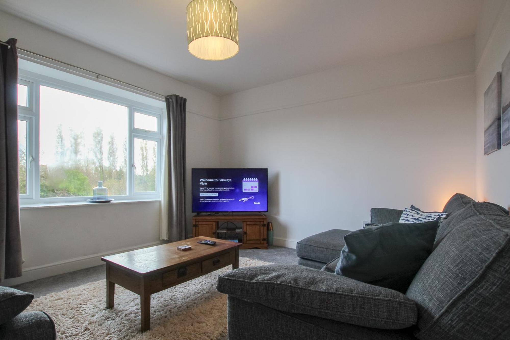 Fairways View - Spacious Apartment - Sleeps 6 - Lovely Views - By Rework Accommodation Хойлэйк Экстерьер фото