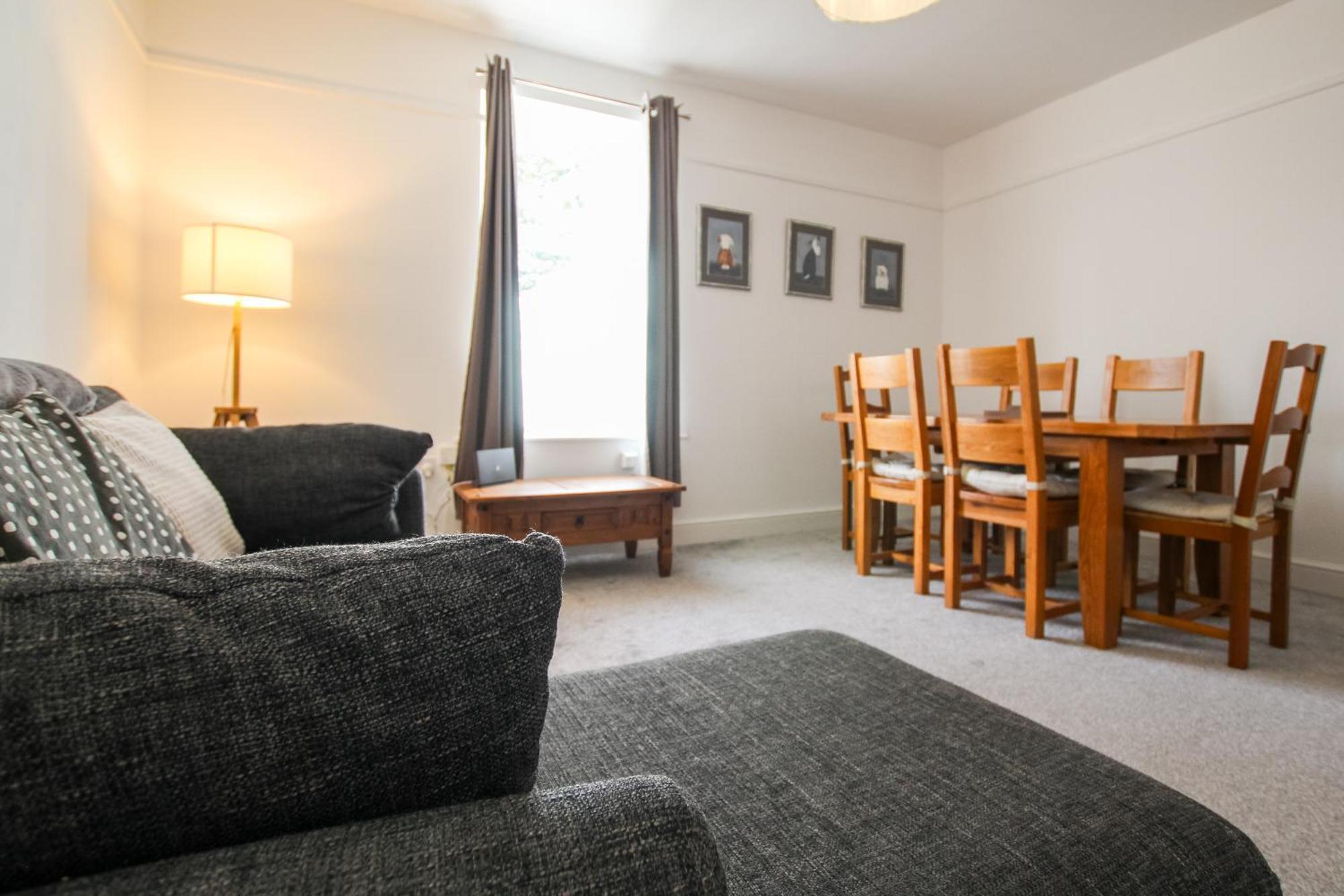 Fairways View - Spacious Apartment - Sleeps 6 - Lovely Views - By Rework Accommodation Хойлэйк Экстерьер фото